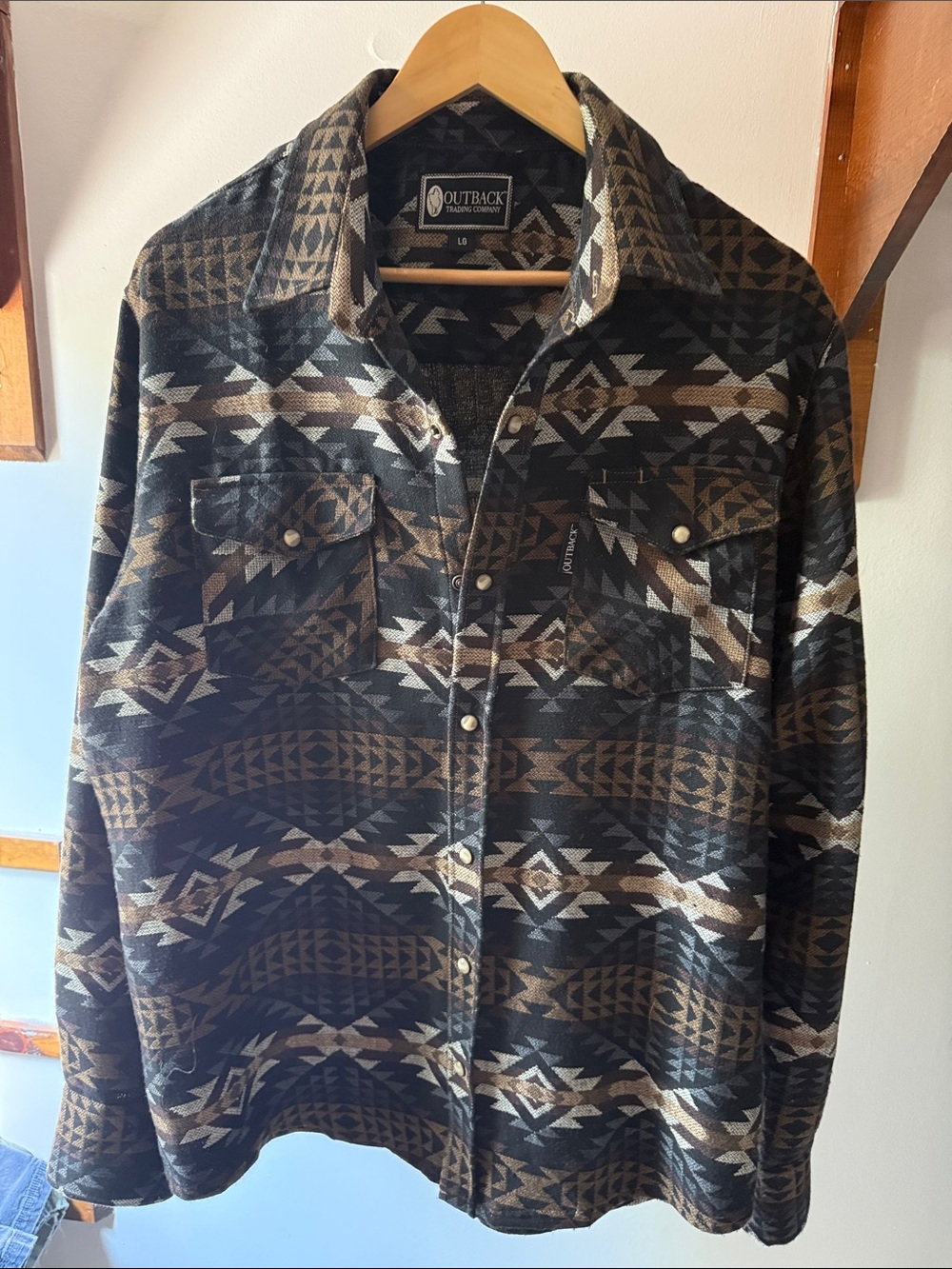 Outback Trading Co Men's Black & Brown Patterned Snap-Front Jacket shirt